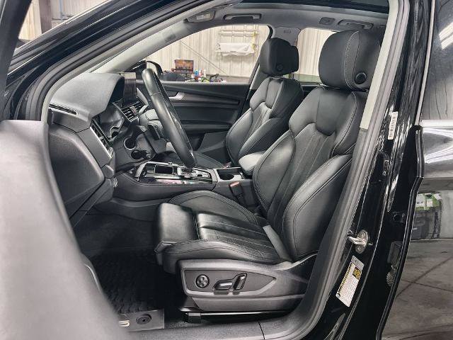 Used 2023 Audi Q5 2.0T Premium Plus w/ Premium Plus Package AWD/4WD image 12