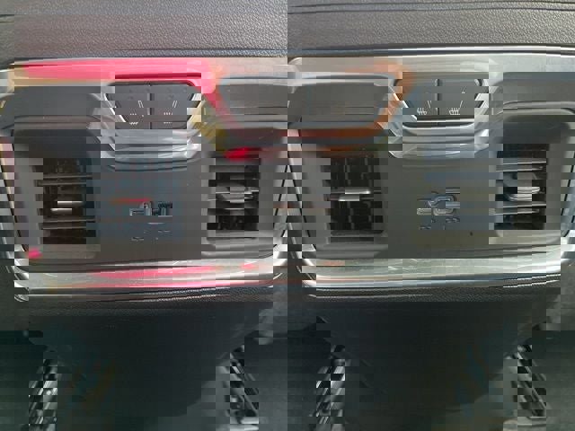 Used 2022 Chevrolet Silverado 1500 High Country w/ Technology Package image 16