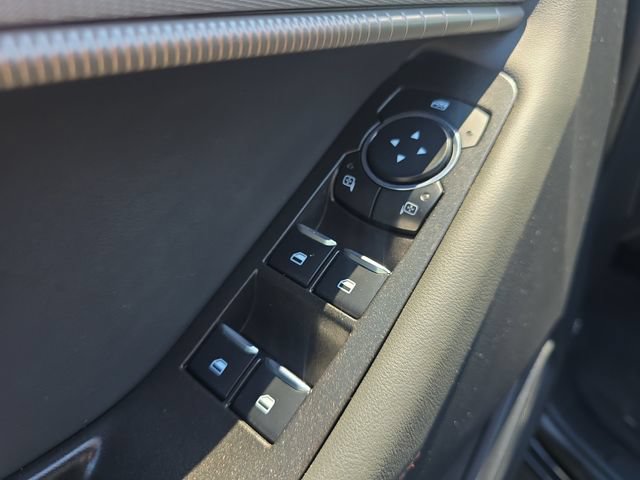 Certified 2025 Ford Explorer Active w/ Active Comfort Package AWD/4WD image 11