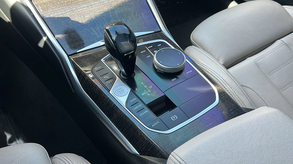 Used 2020 BMW 330i Sedan w/ Premium Package RWD image 16