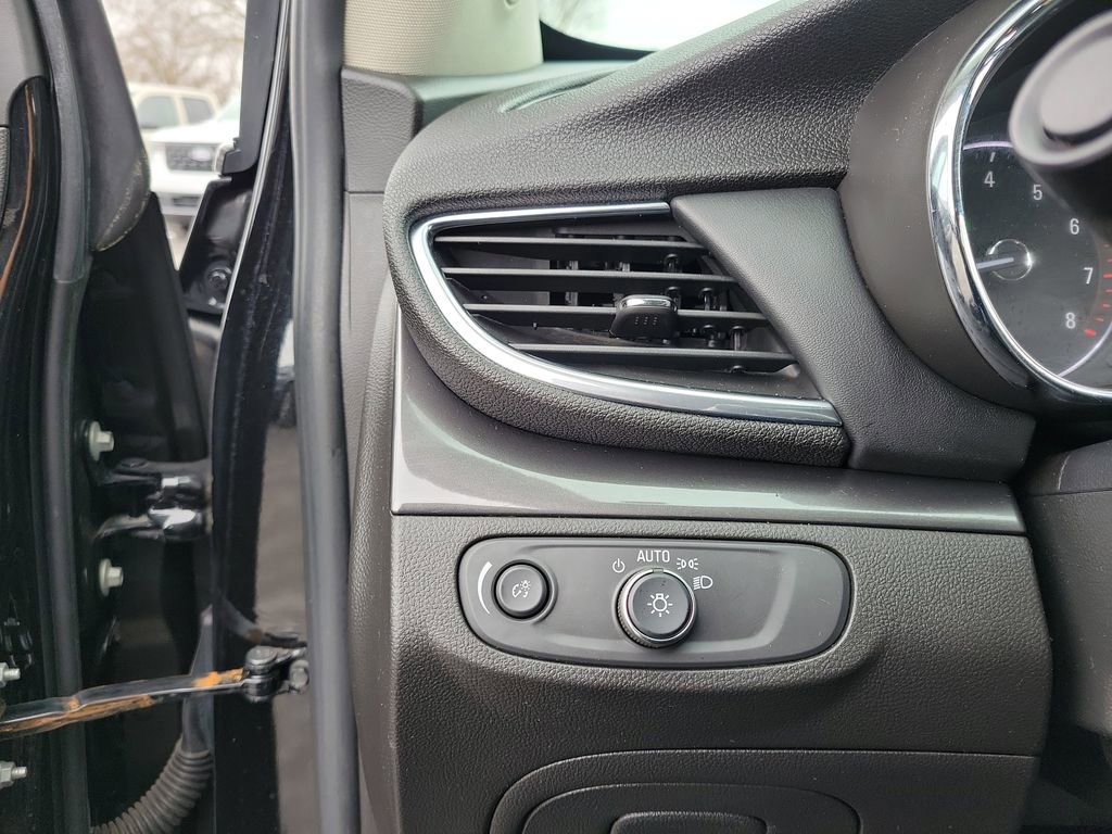 Used 2018 Buick Encore Preferred image 21