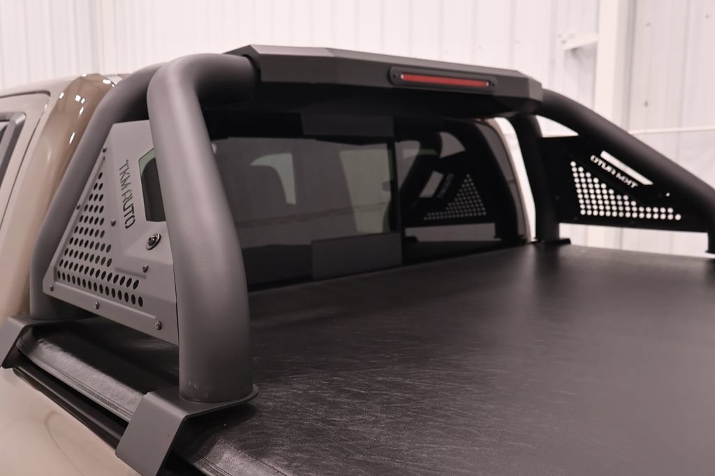 Used 2023 Nissan Frontier PRO-4X w/ Pro-4X Premium Package AWD/4WD image 38