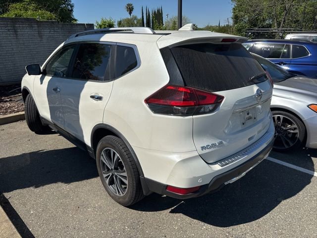 Used 2019 Nissan Rogue SV w/ Premium Package AWD/4WD image 4