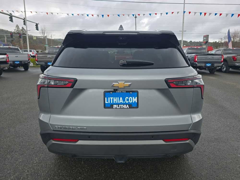 Used 2025 Chevrolet Equinox LT w/ Convenience Package II image 4