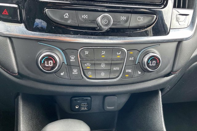 Used 2023 Chevrolet Traverse RS AWD/4WD image 30