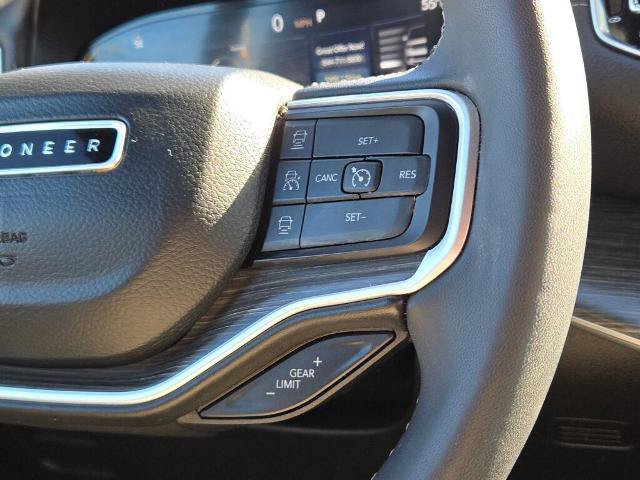 Used 2023 Jeep Wagoneer L Series III w/ Preferred Equipment Group AWD/4WD image 34