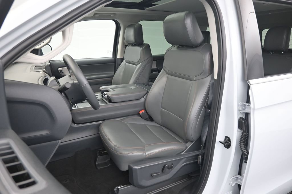 Certified 2025 Ford Expedition Active RWD image 17