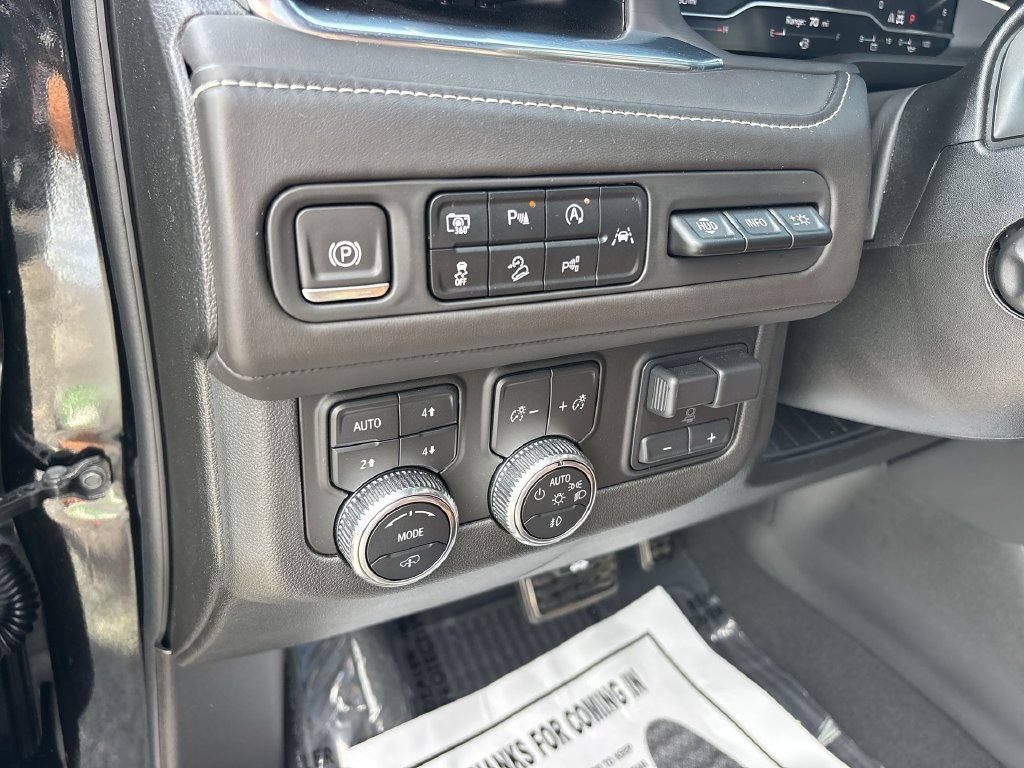Used 2023 GMC Yukon XL Denali Ultimate AWD/4WD image 31