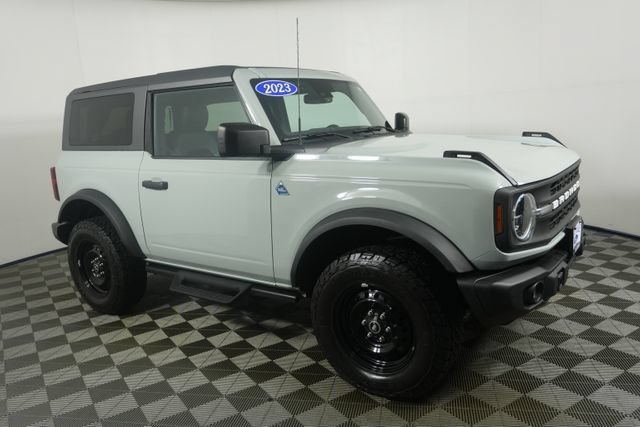 Certified 2023 Ford Bronco Black Diamond AWD/4WD image 2