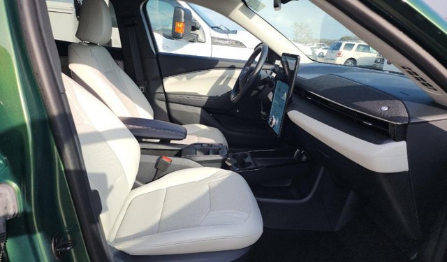 Certified 2025 Ford Mustang Mach-E Premium RWD image 7