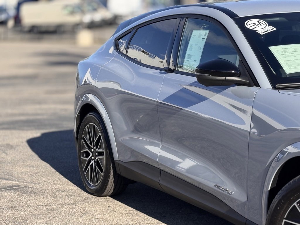 Certified 2025 Ford Mustang Mach-E Premium image 5