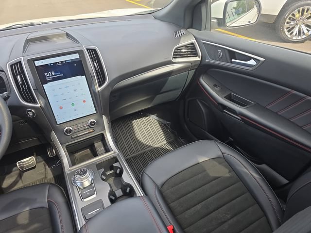 Certified 2024 Ford Edge ST-Line AWD/4WD image 33