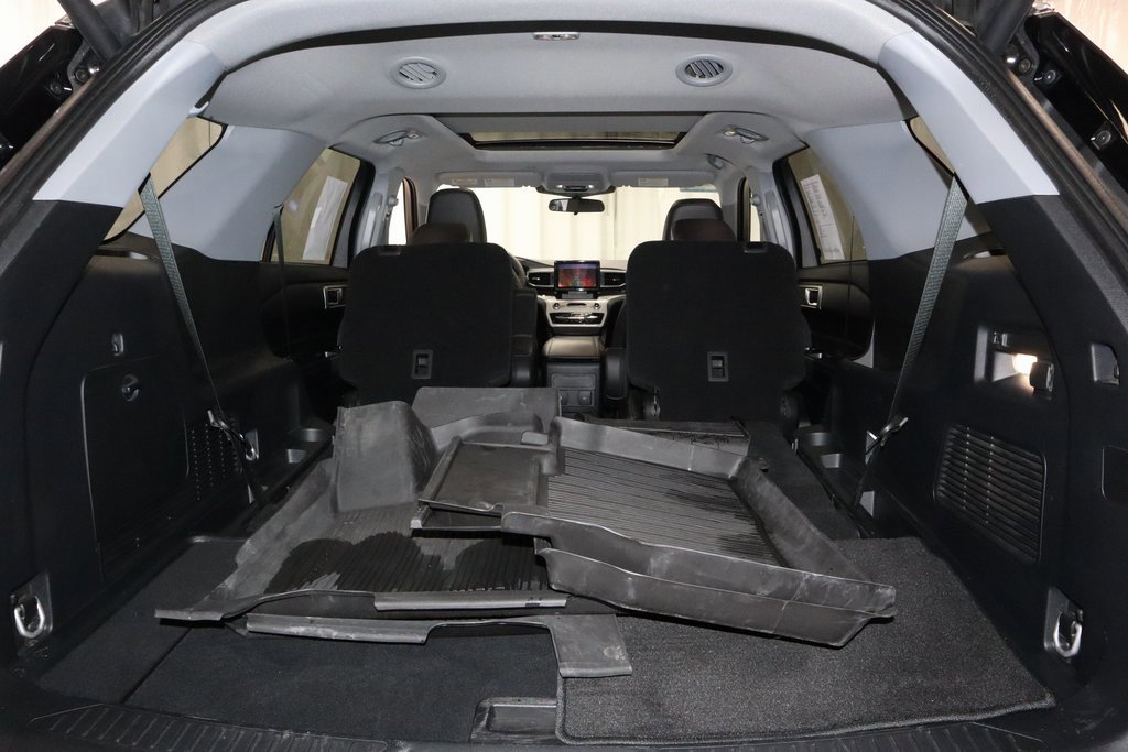 Certified 2023 Ford Explorer XLT w/ Equipment Group 202A image 17