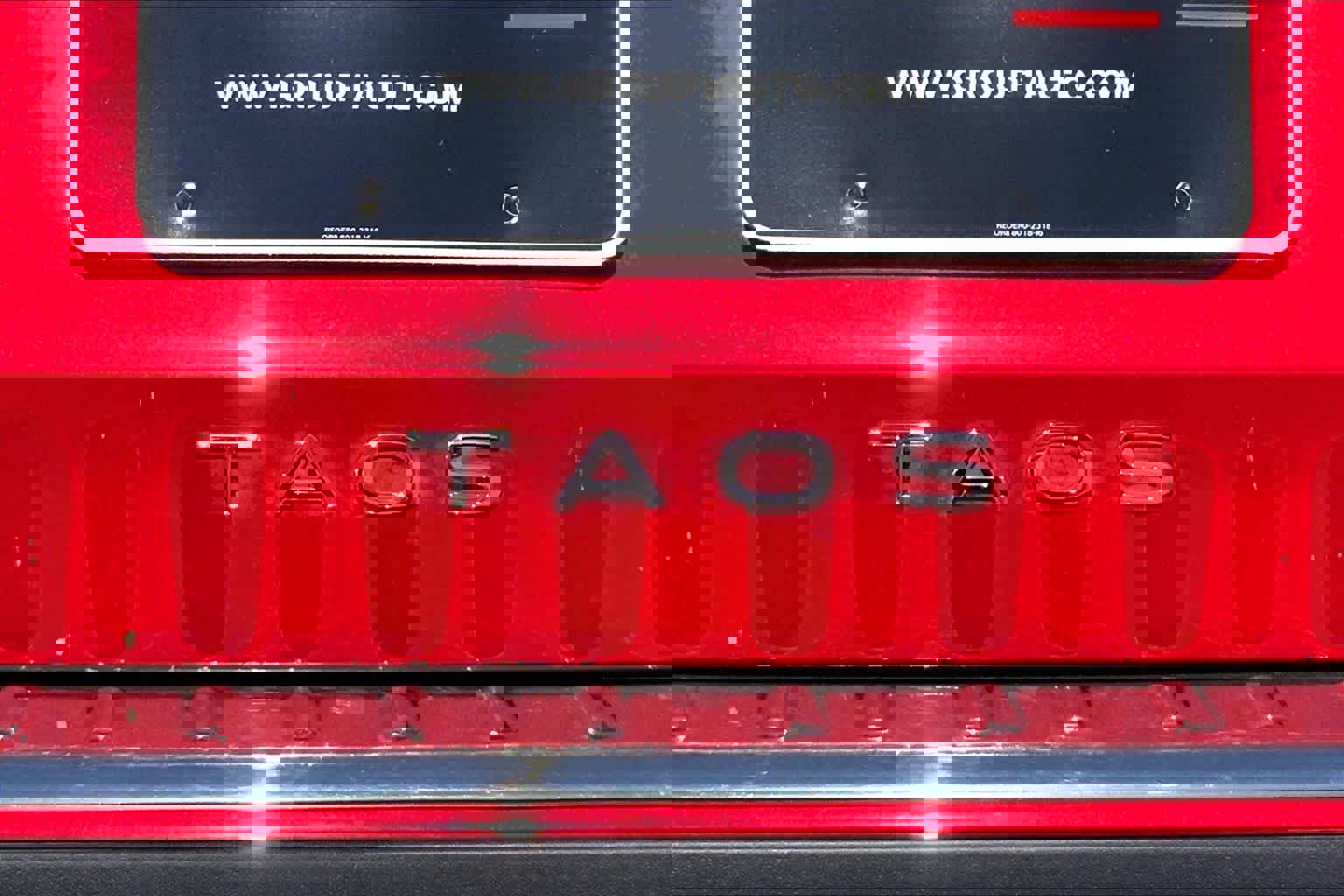 Used 2024 Volkswagen Taos SE w/ Black Wheel Package image 31