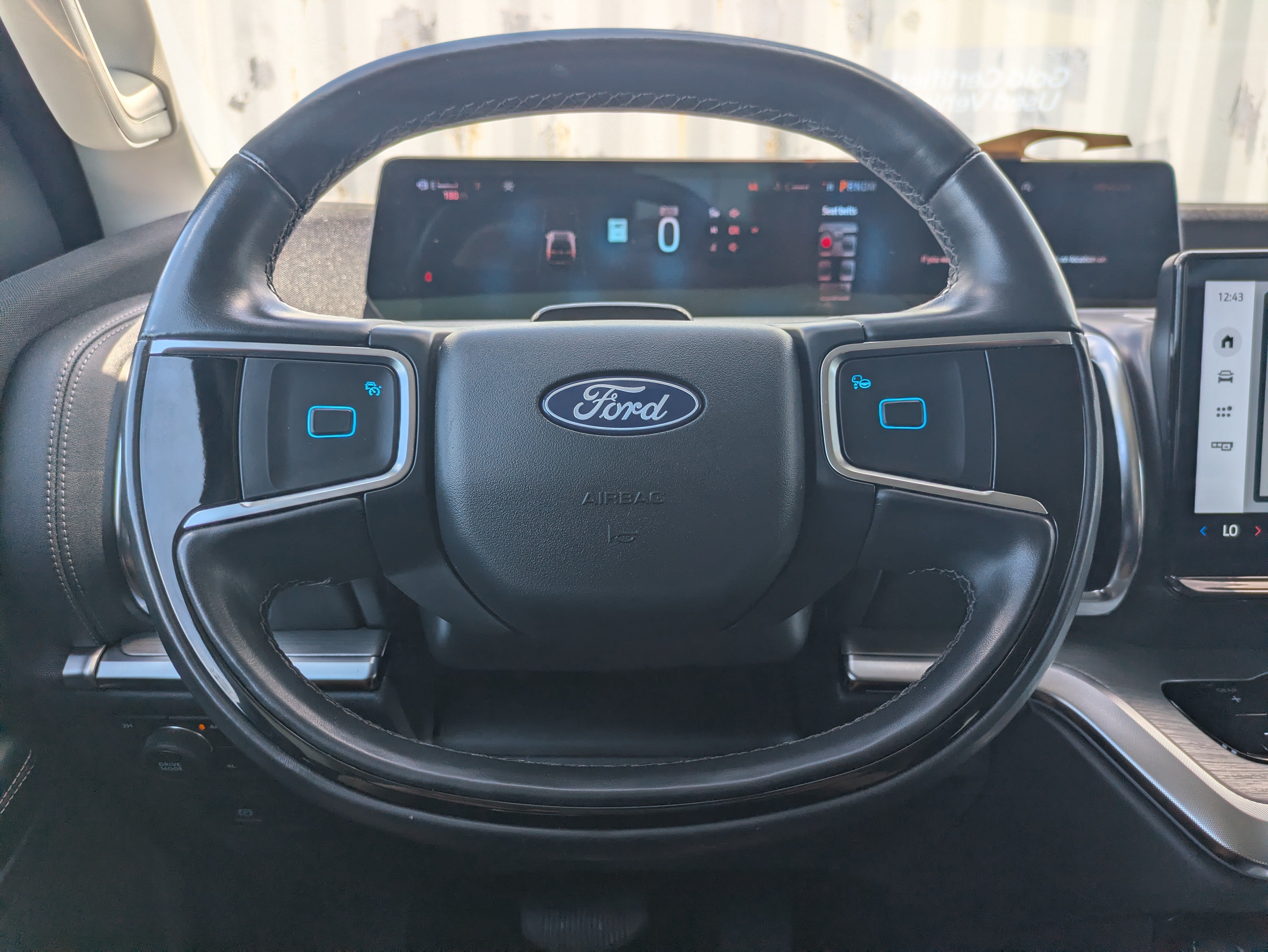 Certified 2025 Ford Expedition Platinum AWD/4WD image 32