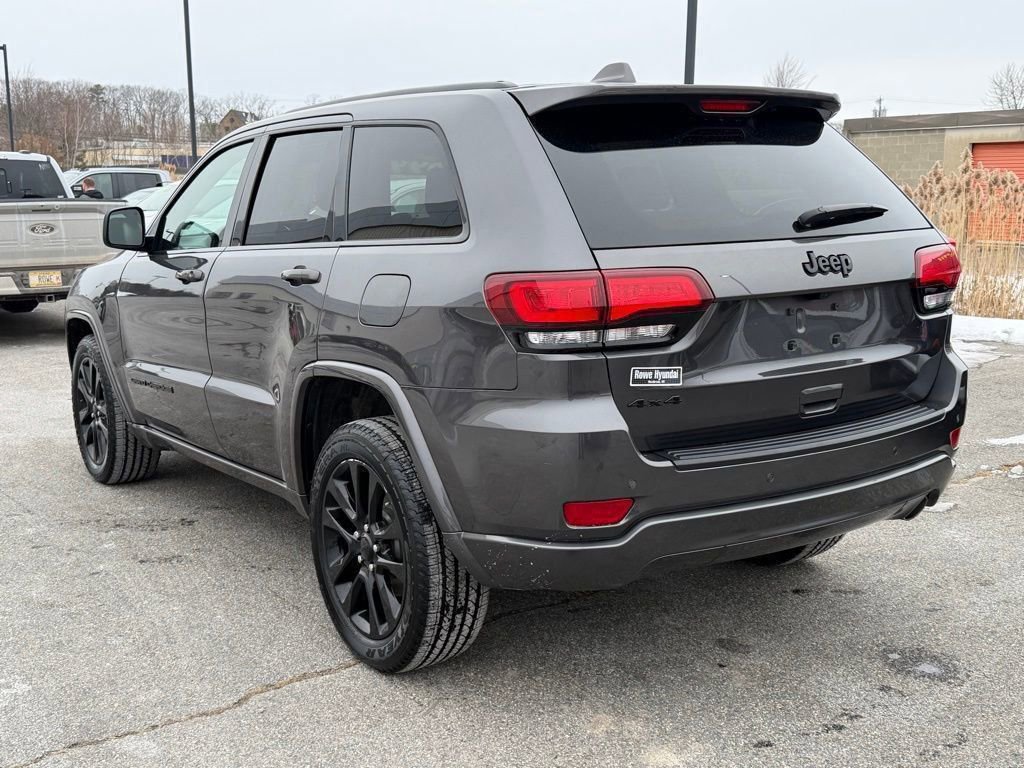 Used 2018 Jeep Grand Cherokee Altitude image 10