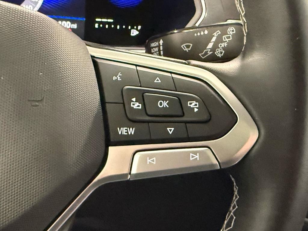 Used 2023 Volkswagen Tiguan SE w/ Panoramic Sunroof Package image 24