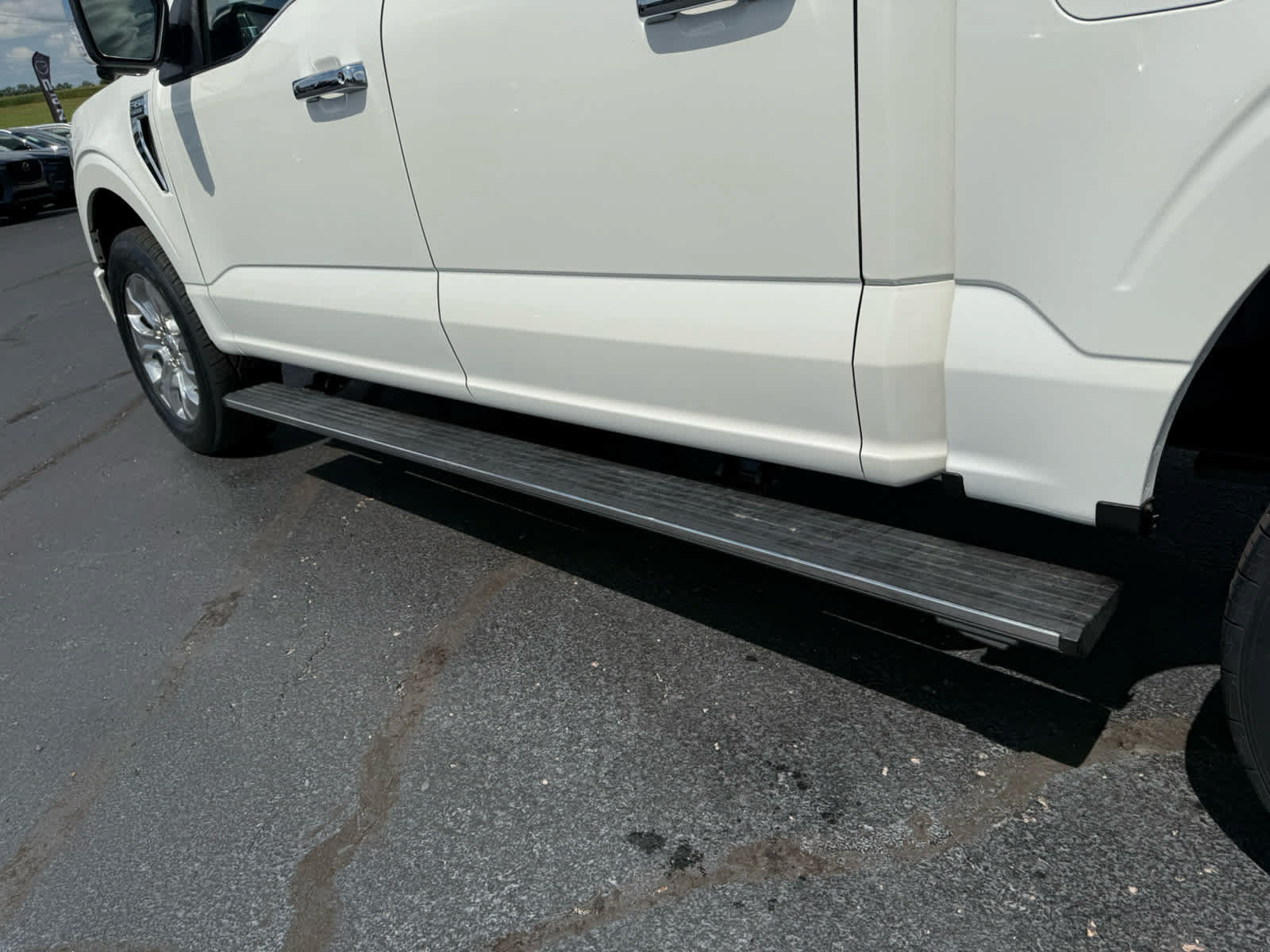 Certified 2023 Ford F150 Platinum w/ Equipment Group 701A High AWD/4WD image 27