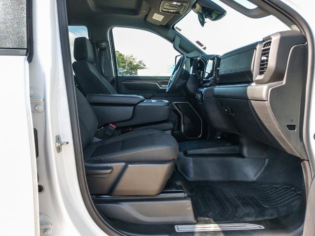 Used 2025 Chevrolet Silverado 2500 LT w/ Convenience Package image 12