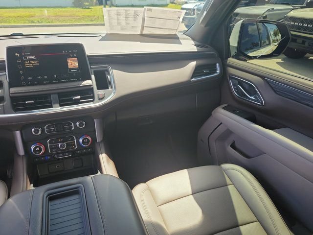 Used 2024 GMC Yukon XL SLT w/ SLT Premium Package AWD/4WD image 24