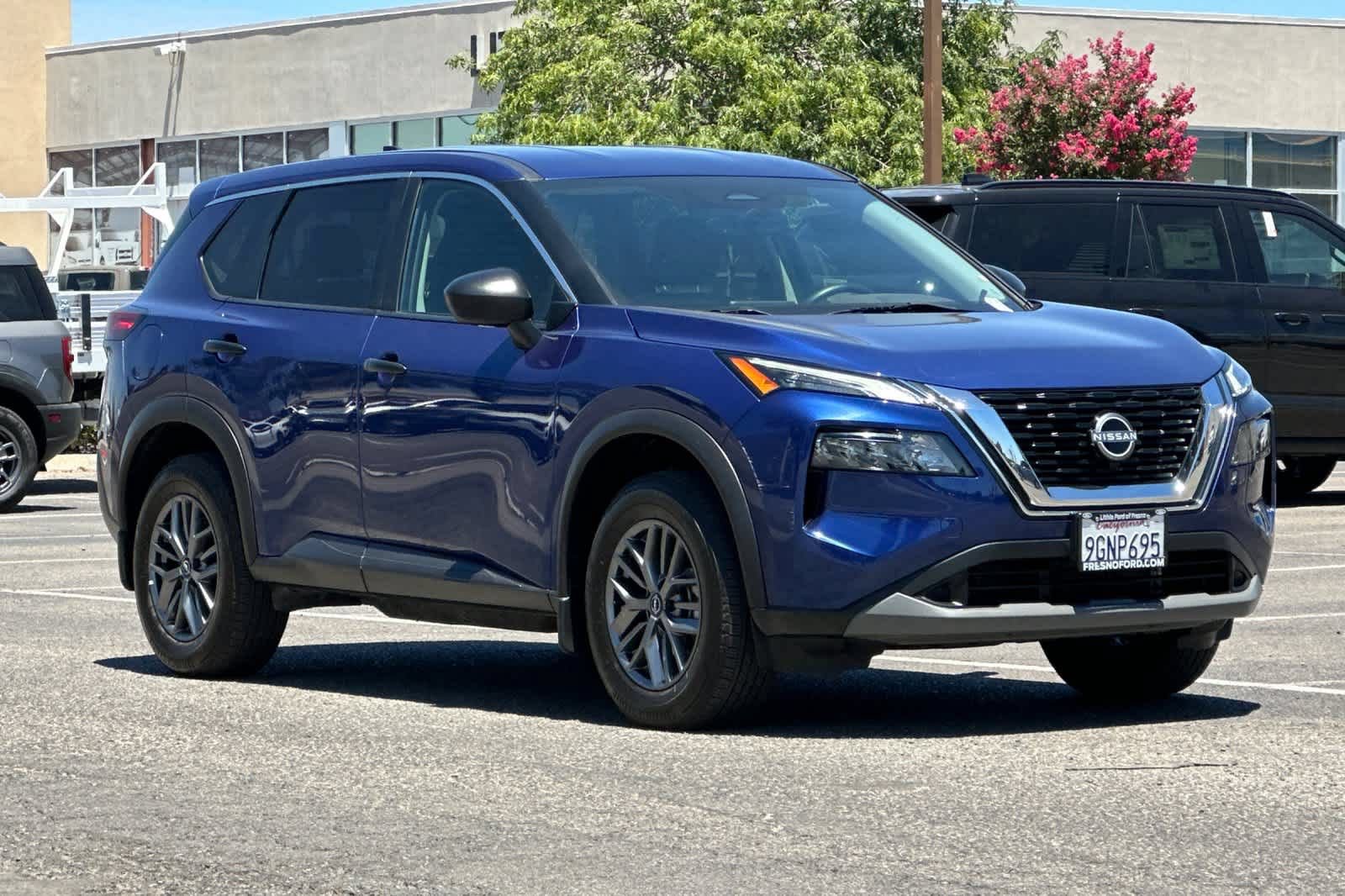 Used 2023 Nissan Rogue S FWD image 9