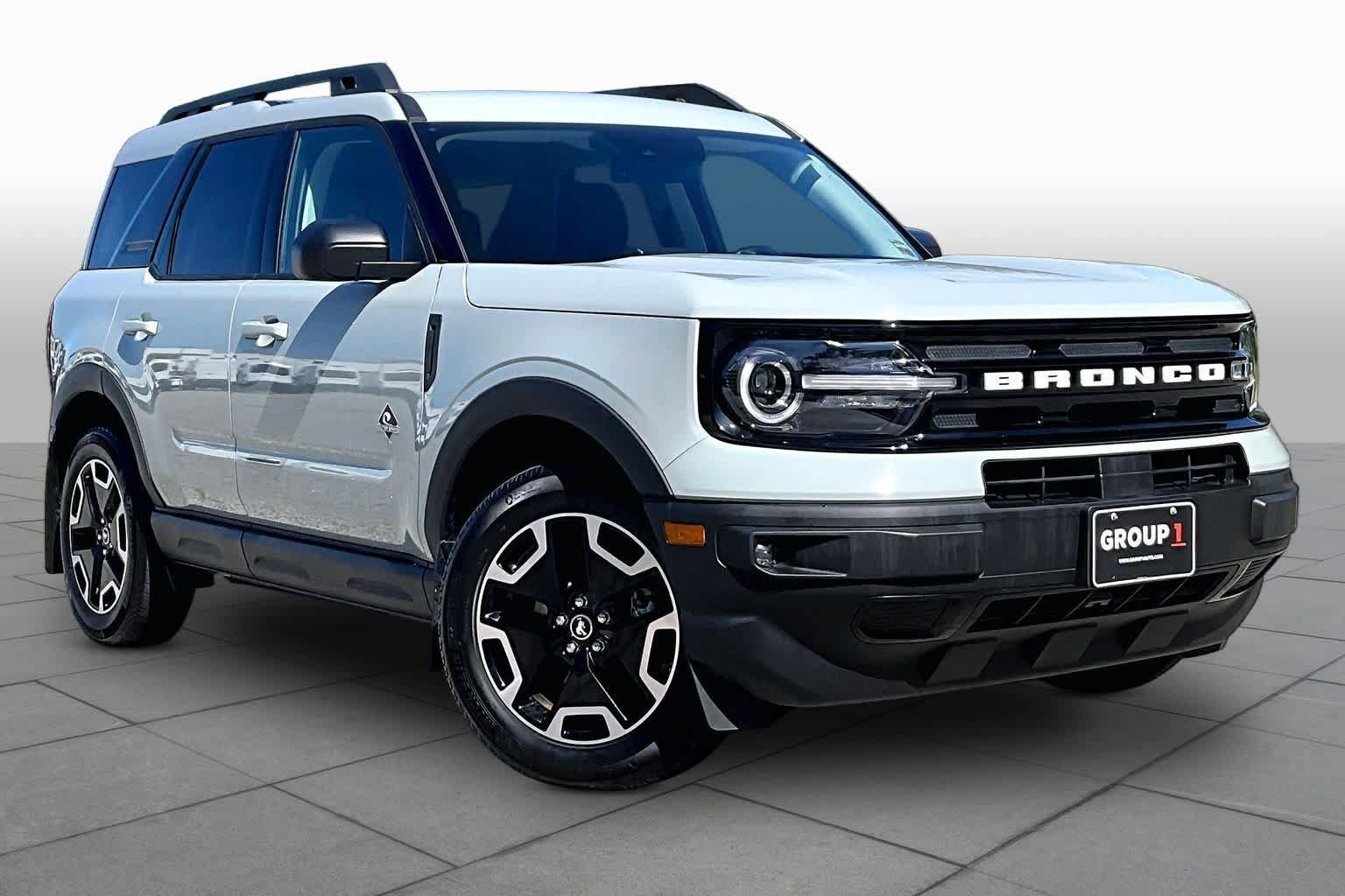 Certified 2023 Ford Bronco Sport Outer Banks w/ Tech Package AWD/4WD image 3