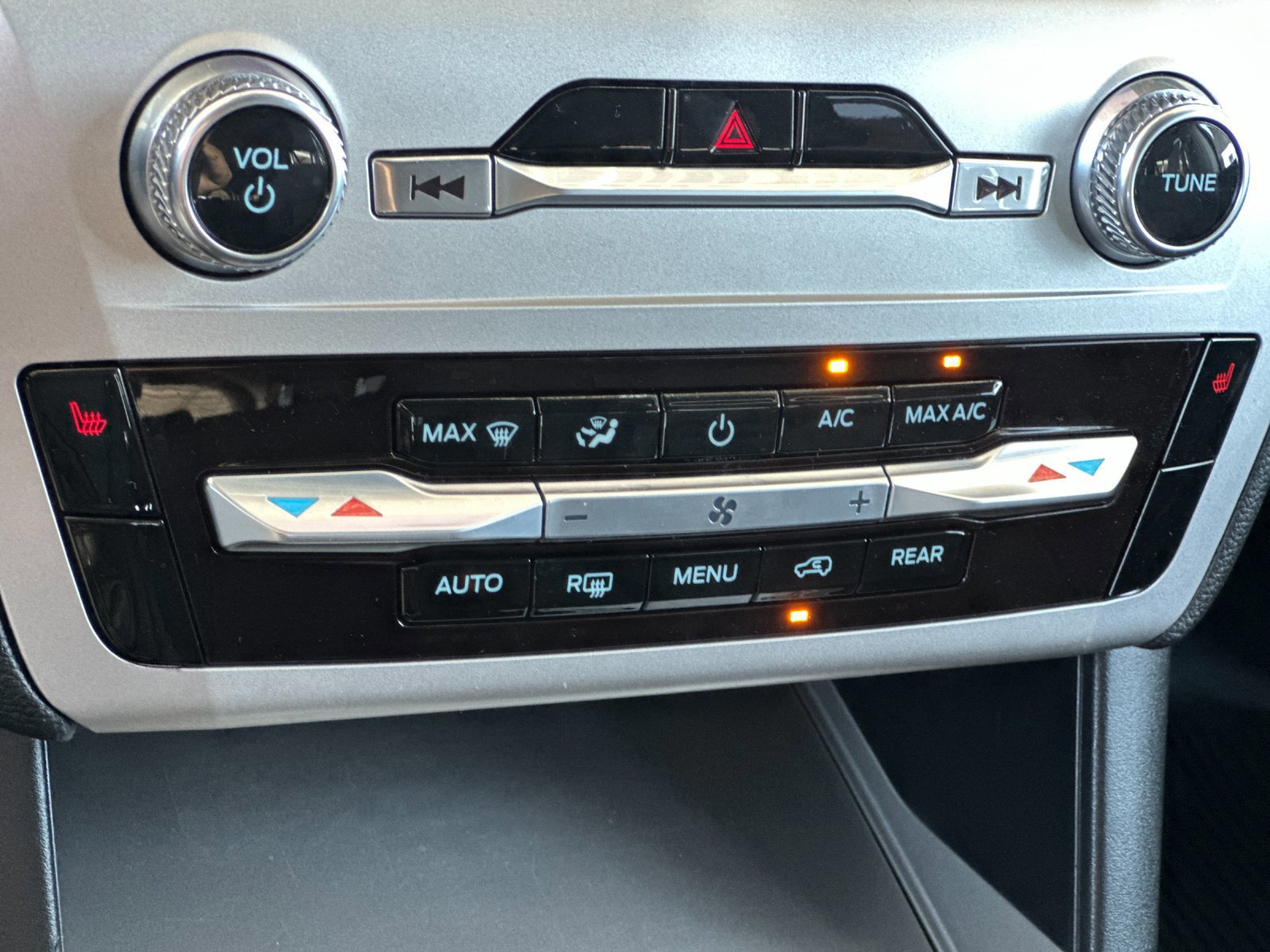 Certified 2022 Ford Explorer XLT w/ Class IV Trailer Tow Package image 22