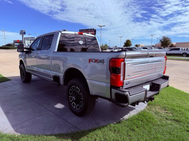 Certified 2023 Ford F250 Platinum w/ FX4 Off-Road Package AWD/4WD image 5