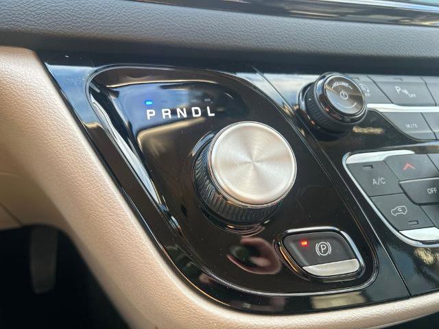 Used 2024 Chrysler Pacifica Touring-L image 30