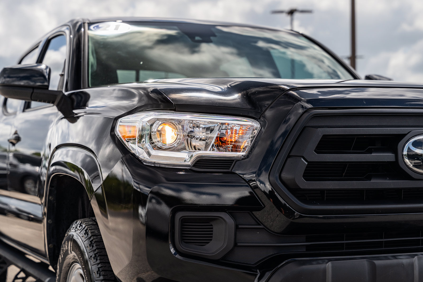 Used 2021 Toyota Tacoma SR AWD/4WD image 10