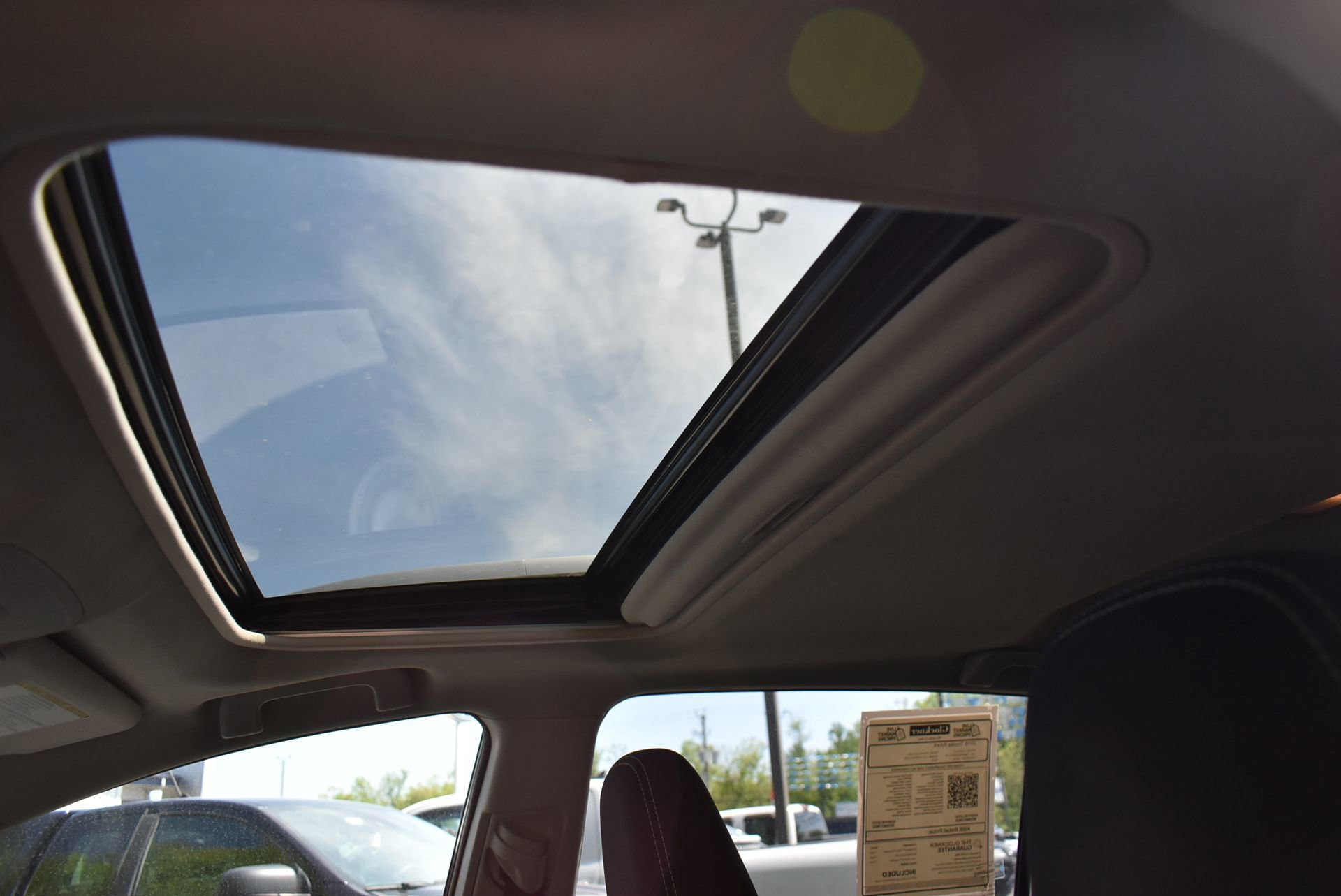 Used 2018 Toyota RAV4 XLE w/ Plus Extra Value Package AWD/4WD image 18