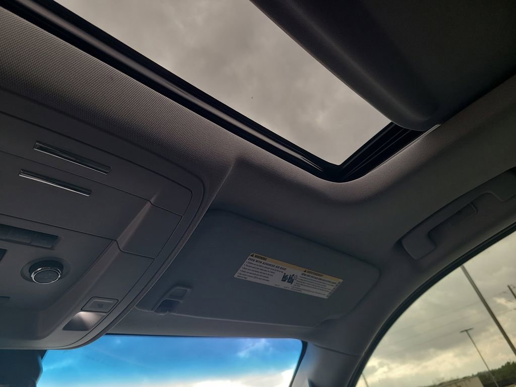 Used 2020 GMC Yukon Denali w/ Denali Premium Package image 23