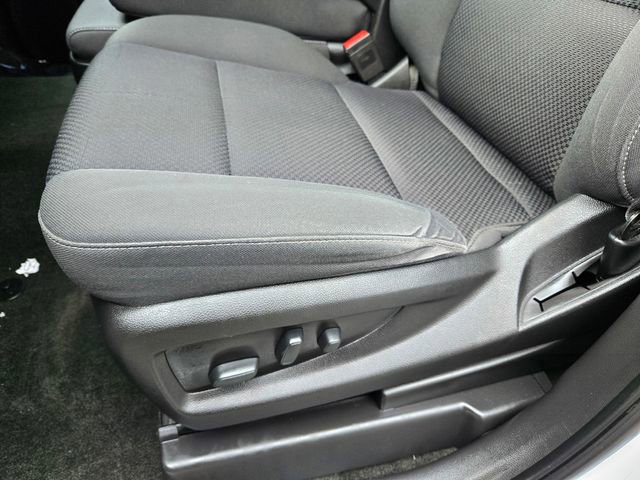 Used 2018 Chevrolet Silverado 1500 LT w/ LT Eassist Package image 11