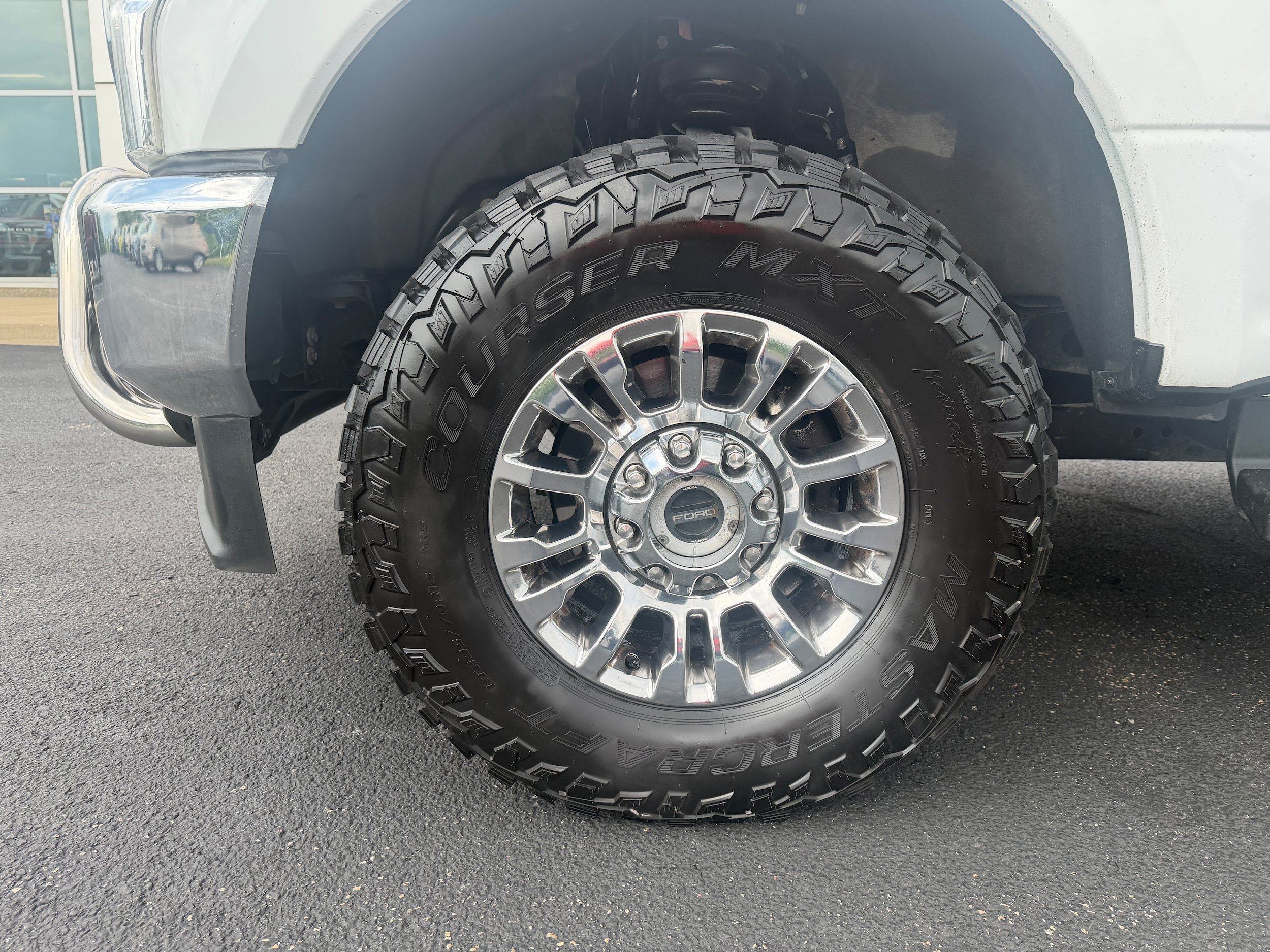 Certified 2022 Ford F250 XLT w/ XLT Premium Package AWD/4WD image 10