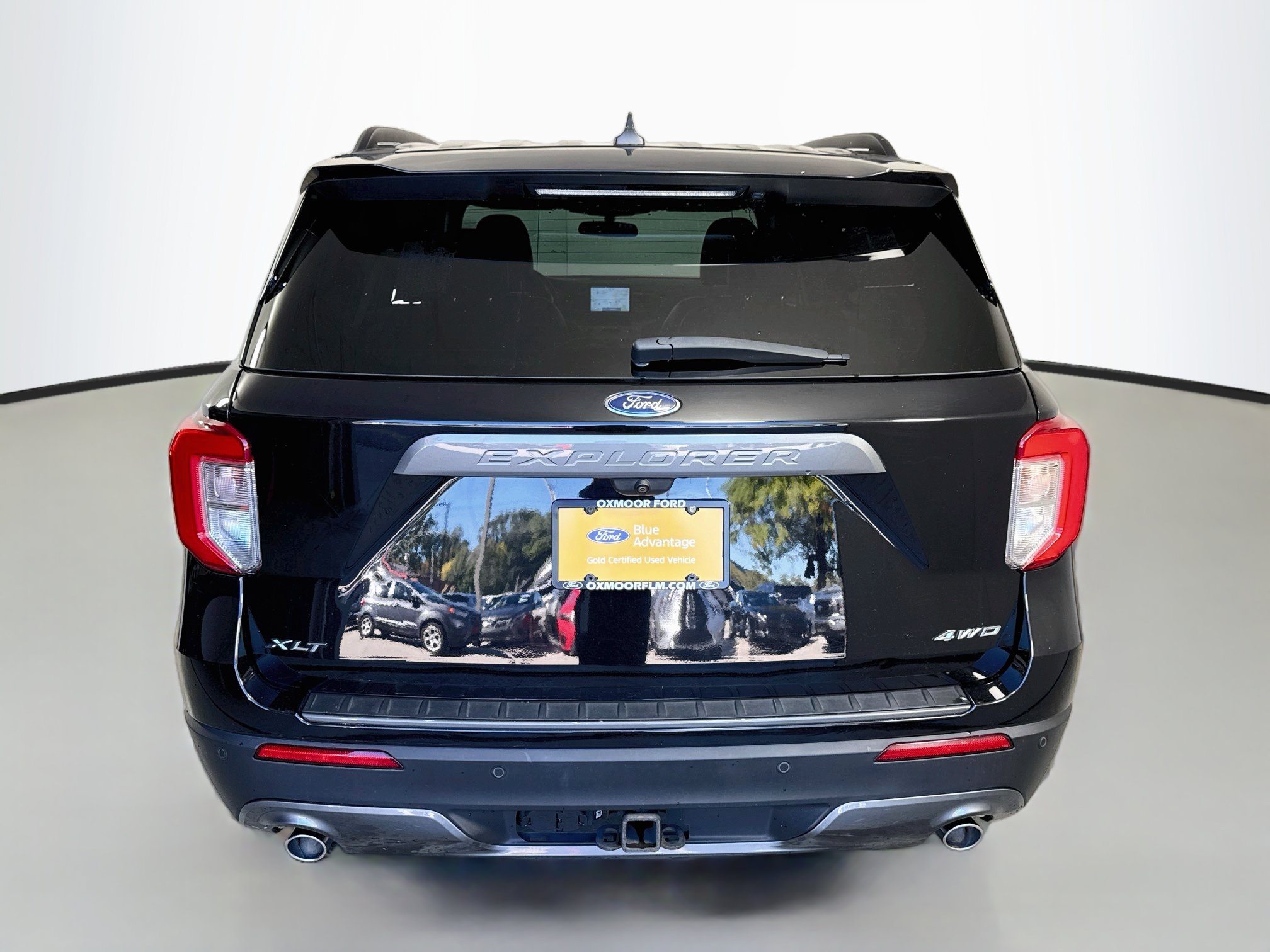 Certified 2023 Ford Explorer XLT w/ Equipment Group 202A AWD/4WD image 12