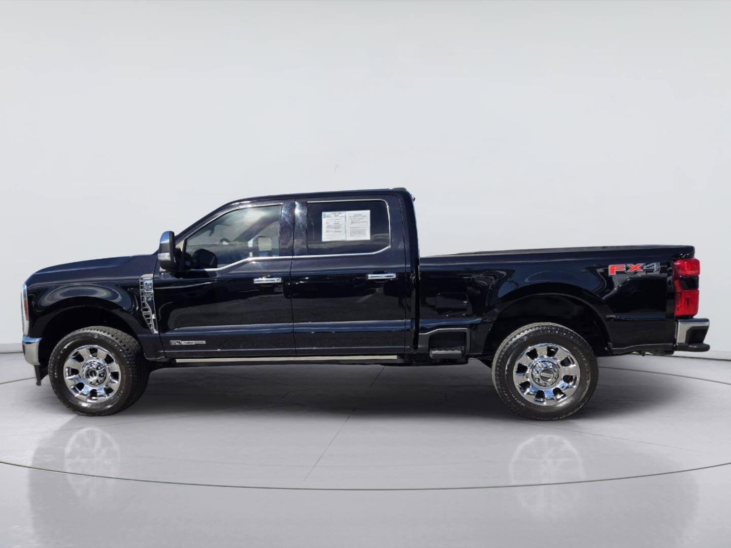 Certified 2025 Ford F250 Lariat w/ Chrome Package AWD/4WD image 4