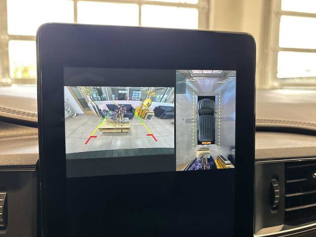 Certified 2023 Ford Explorer Platinum w/ Technology Package image 14