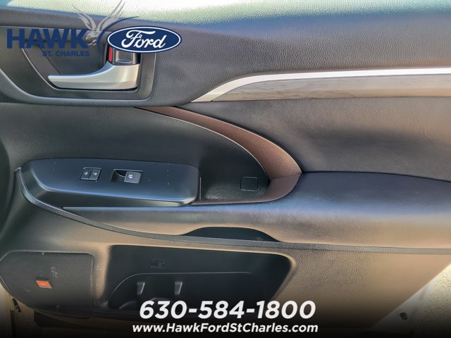 Used 2019 Toyota Highlander Limited Platinum AWD/4WD image 23