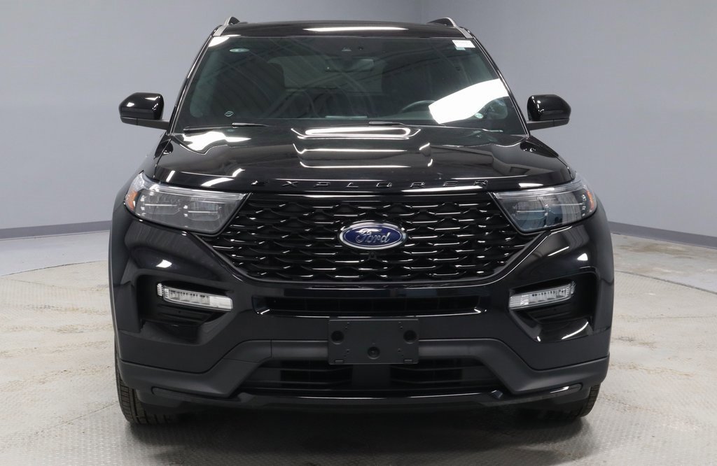 Certified 2024 Ford Explorer ST-Line w/ Class IV Trailer Tow Package image 8