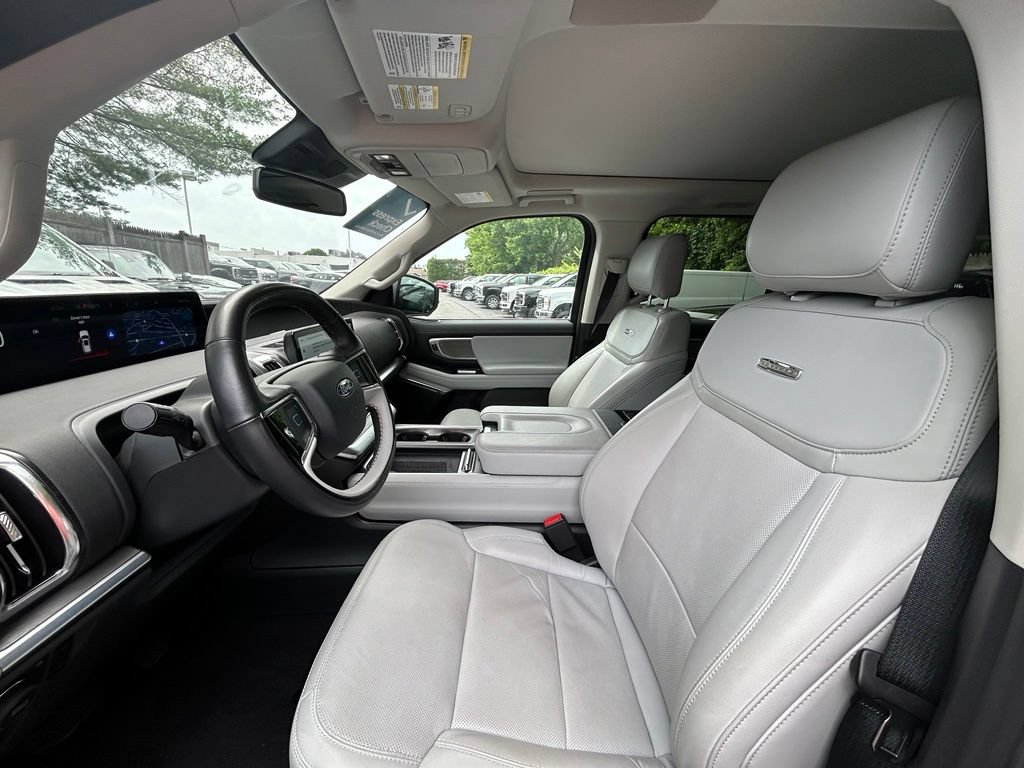 Certified 2025 Ford Expedition Platinum w/ Driver's Package AWD/4WD image 14