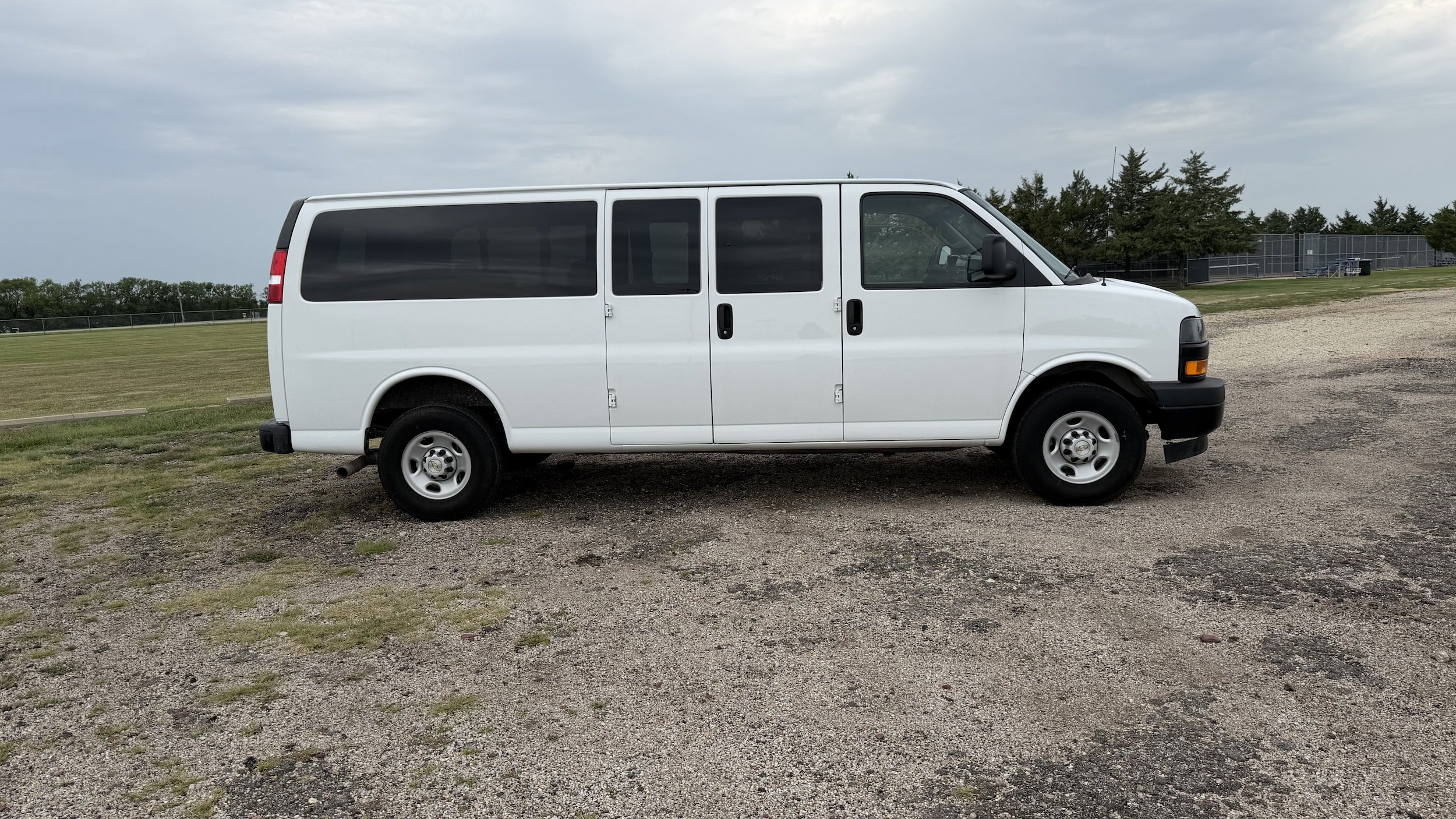 Used 2024 Chevrolet Express 3500 LS RWD video 2