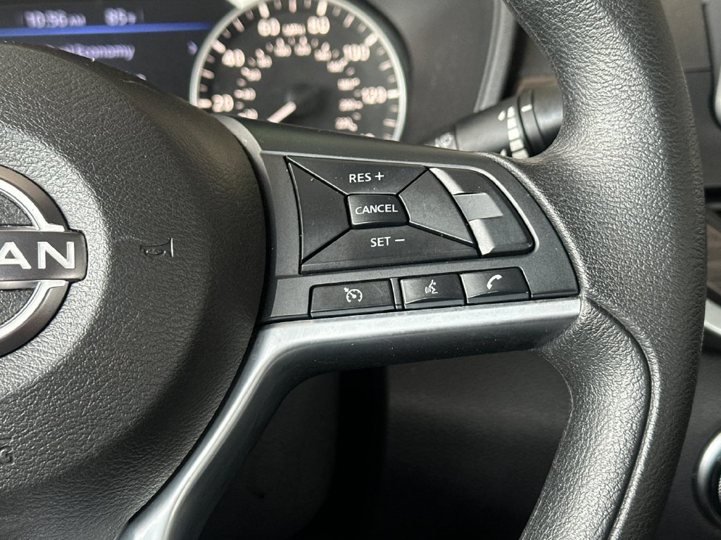 Used 2025 Nissan Altima 2.5 SV FWD image 23
