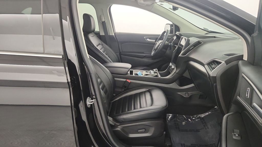 Certified 2022 Ford Edge SEL w/ Convenience Package image 29