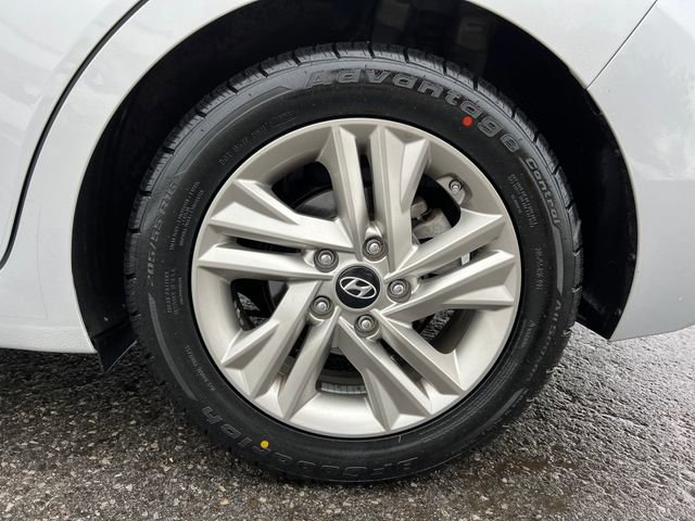Used 2019 Hyundai Elantra SEL image 15