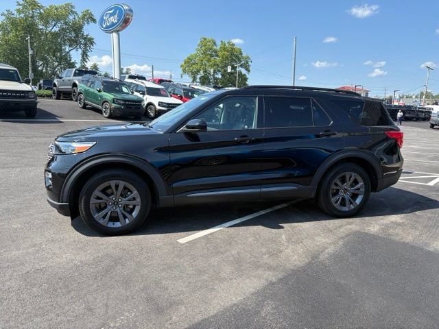 Certified 2023 Ford Explorer XLT w/ Equipment Group 202A AWD/4WD image 6