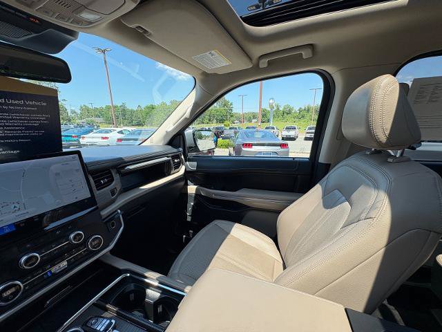 Certified 2024 Ford Expedition Limited AWD/4WD image 28