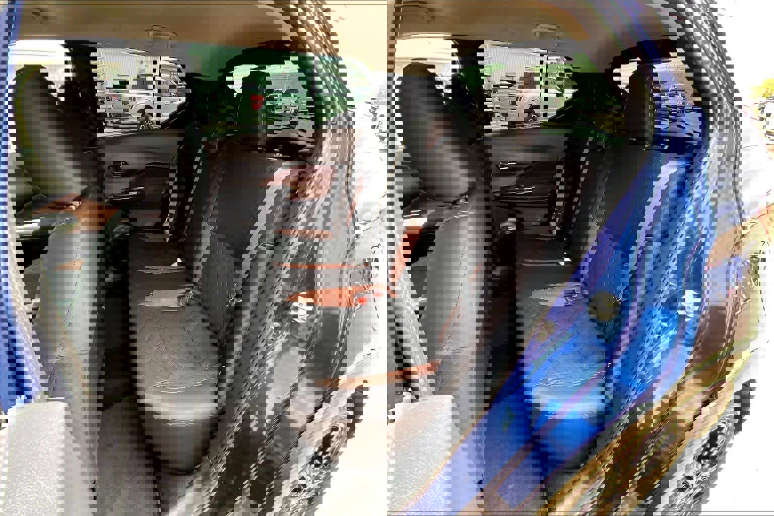 Used 2020 Nissan Kicks SR image 21