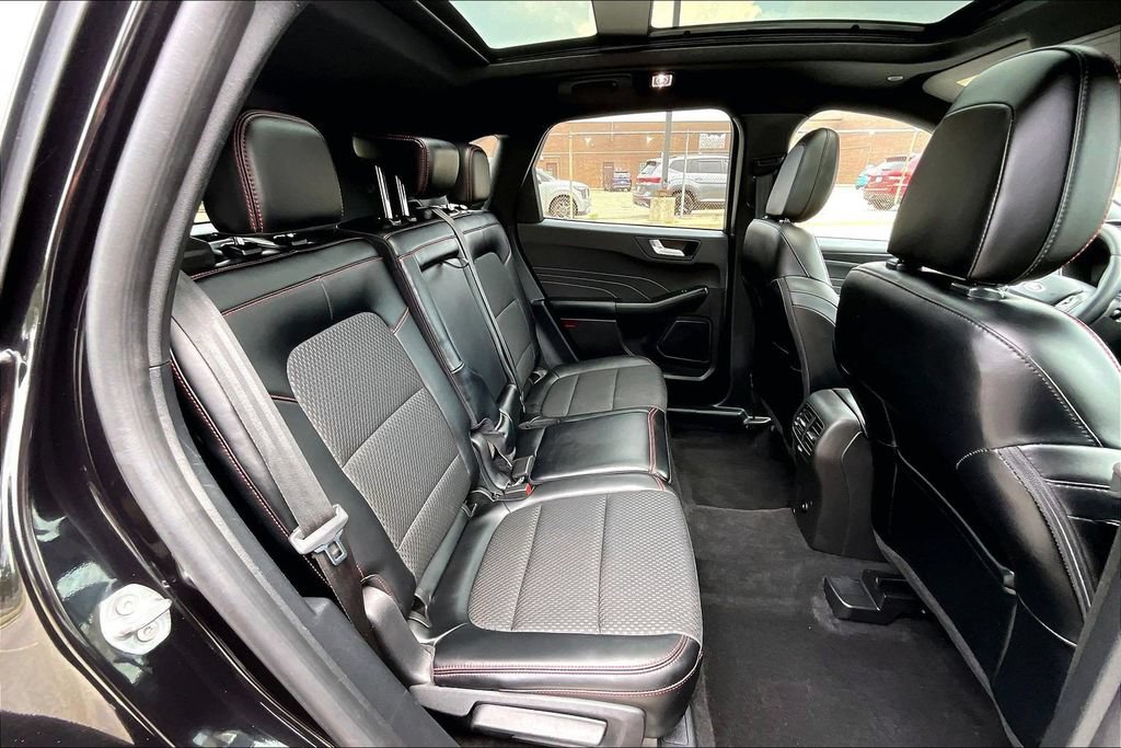 Certified 2024 Ford Escape ST-Line w/ Tech Pack #1 AWD/4WD image 26