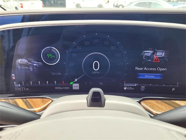 Used 2022 Cadillac Escalade Premium Luxury Platinum w/ Heavy-Duty Trailer Package image 21