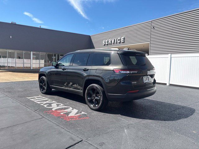 Used 2024 Jeep Grand Cherokee L Limited w/ Black Appearance Package RWD image 5